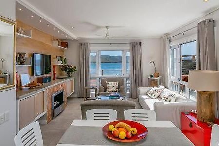 On The Water - Thesen Apartment Knysna Bagian luar foto